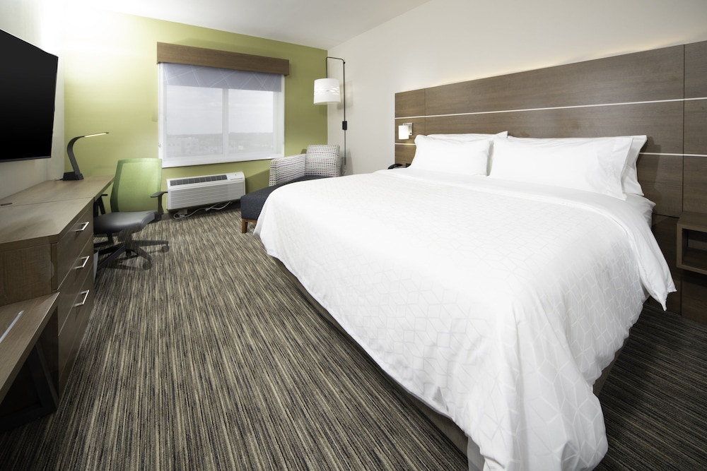 holiday inn express and suites fort myers airport