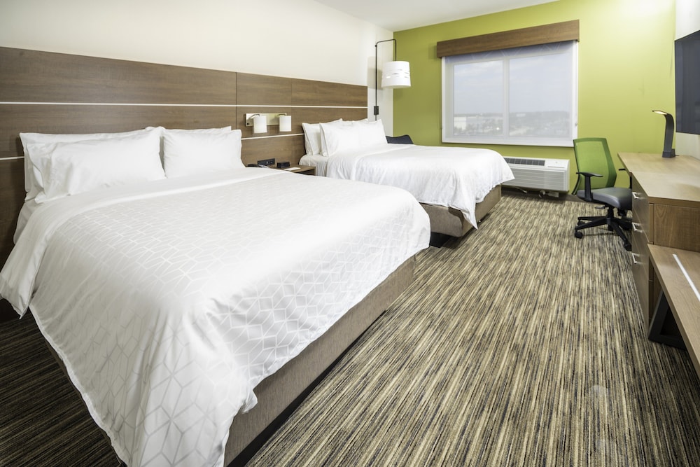 holiday inn express and suites fort myers airport