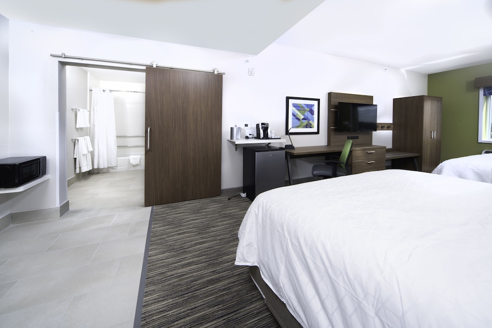 holiday inn express and suites fort myers airport