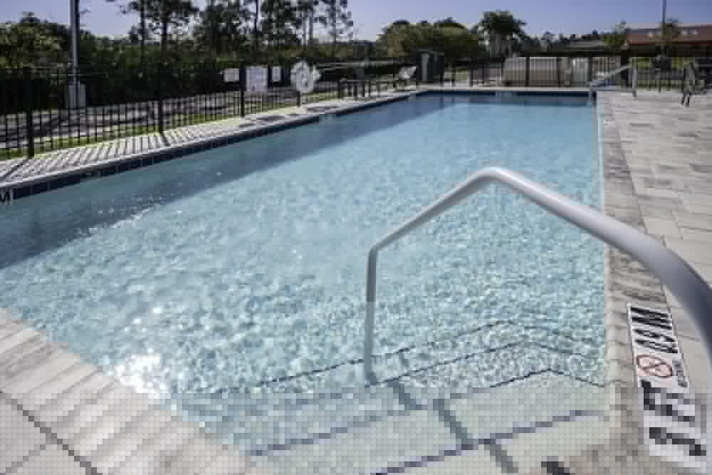 holiday inn express and suites fort myers airport
