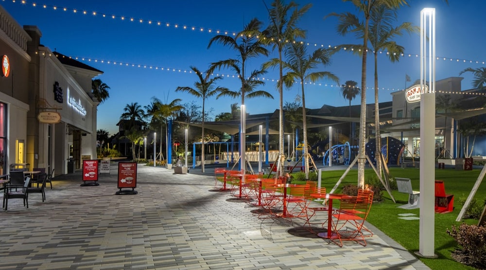 holiday inn express and suites fort myers airport