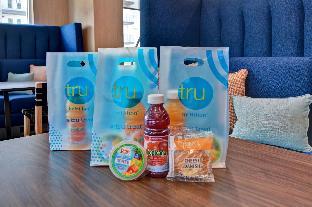 tru by hilton st petersburg downtown central ave fl