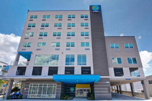 tru by hilton st petersburg downtown central ave fl