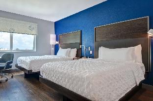 tru by hilton st petersburg downtown central ave fl