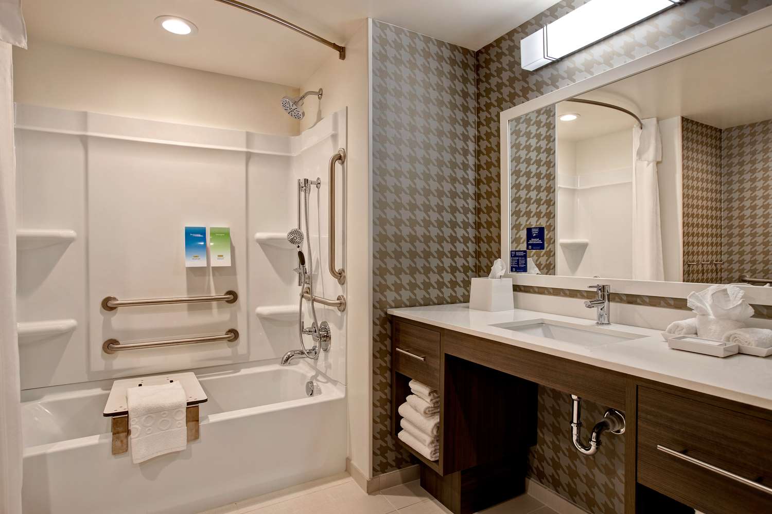 home2 suites by hilton carmel indianapolis