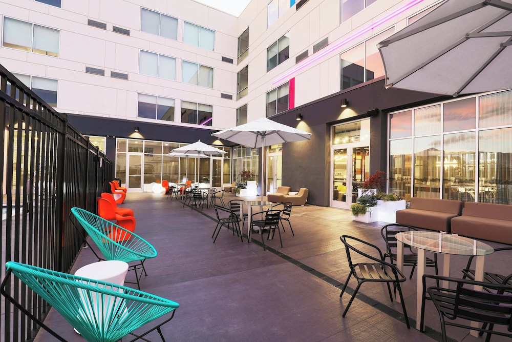 aloft by marriott reno tahoe international airport