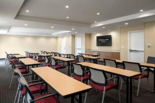 towneplace suites by marriott fresno clovis