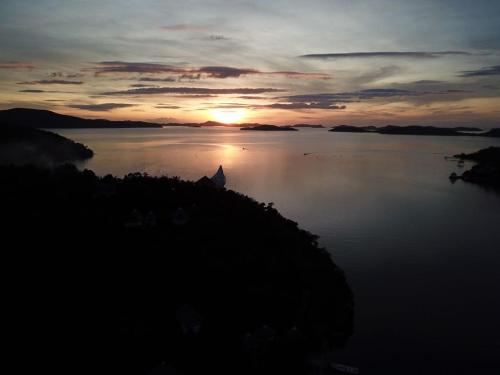 pearl bay villas