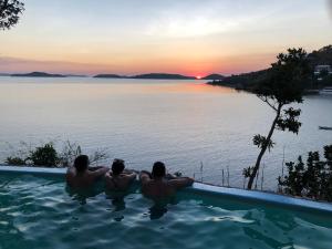 pearl bay villas