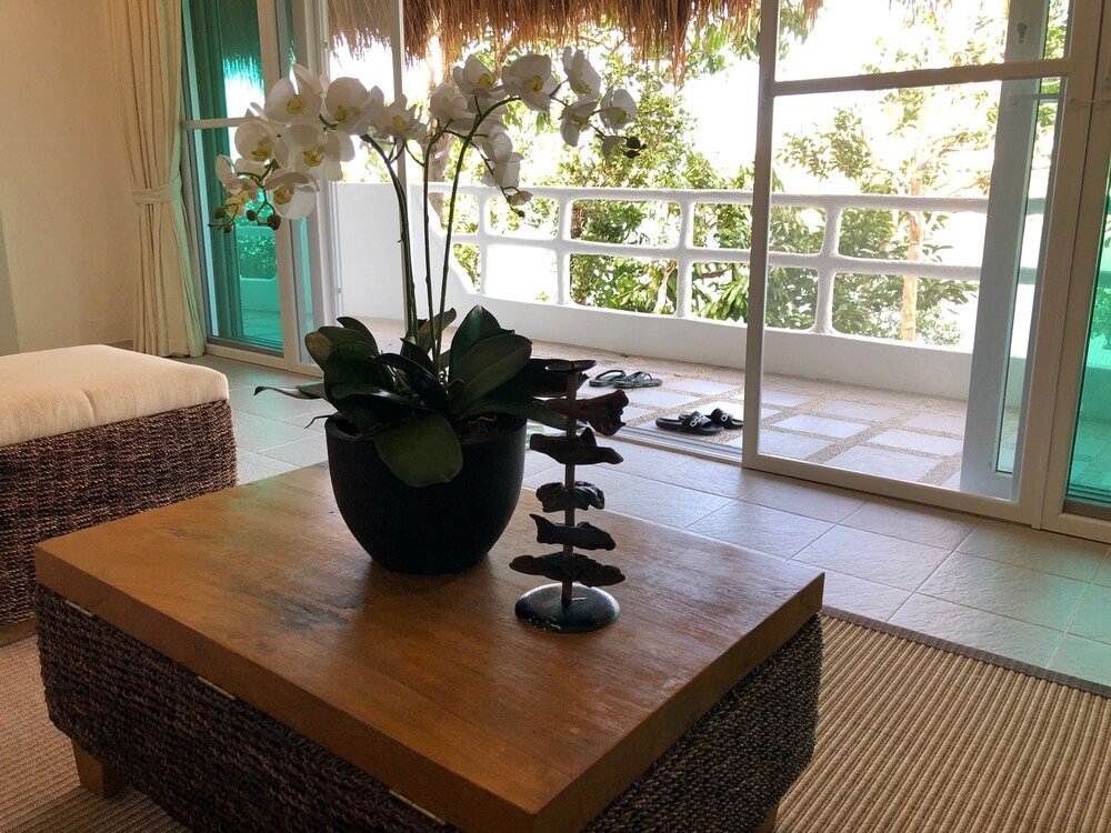pearl bay villas