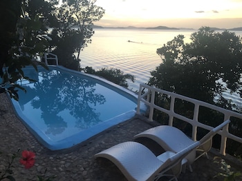 pearl bay villas
