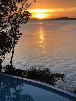 pearl bay villas