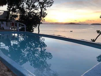 pearl bay villas