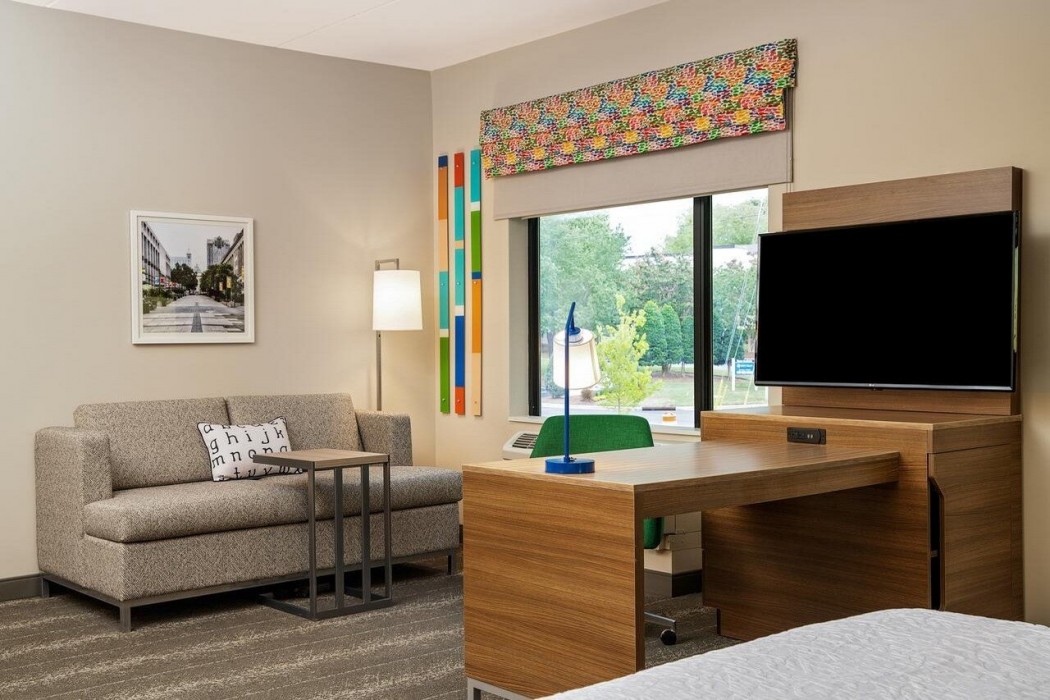 hampton inn and suites raleigh midtown