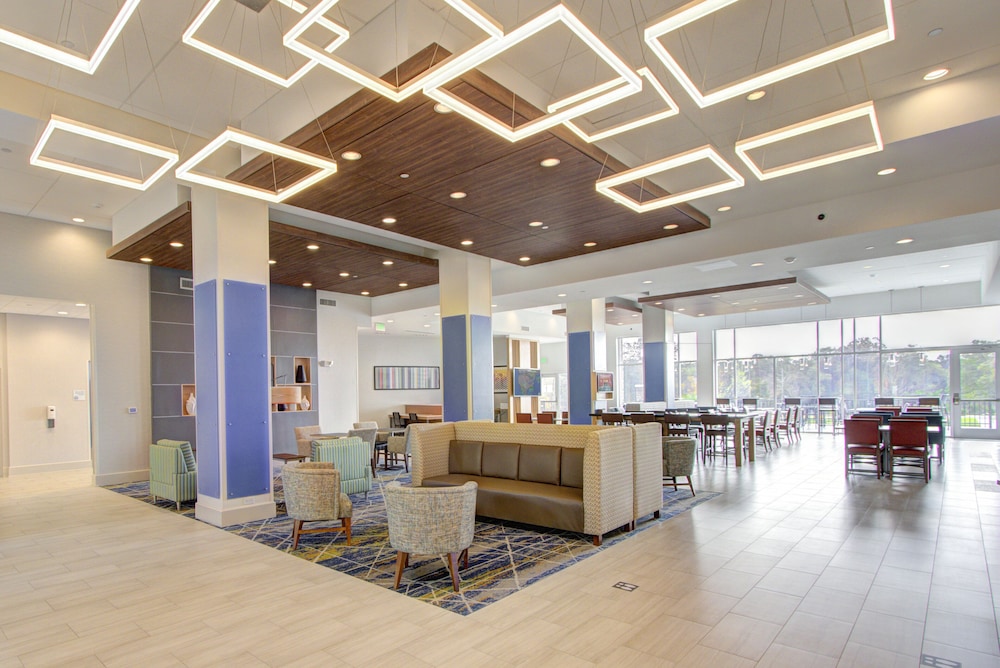 holiday inn express and suites charlotte southwest an ihg hotel