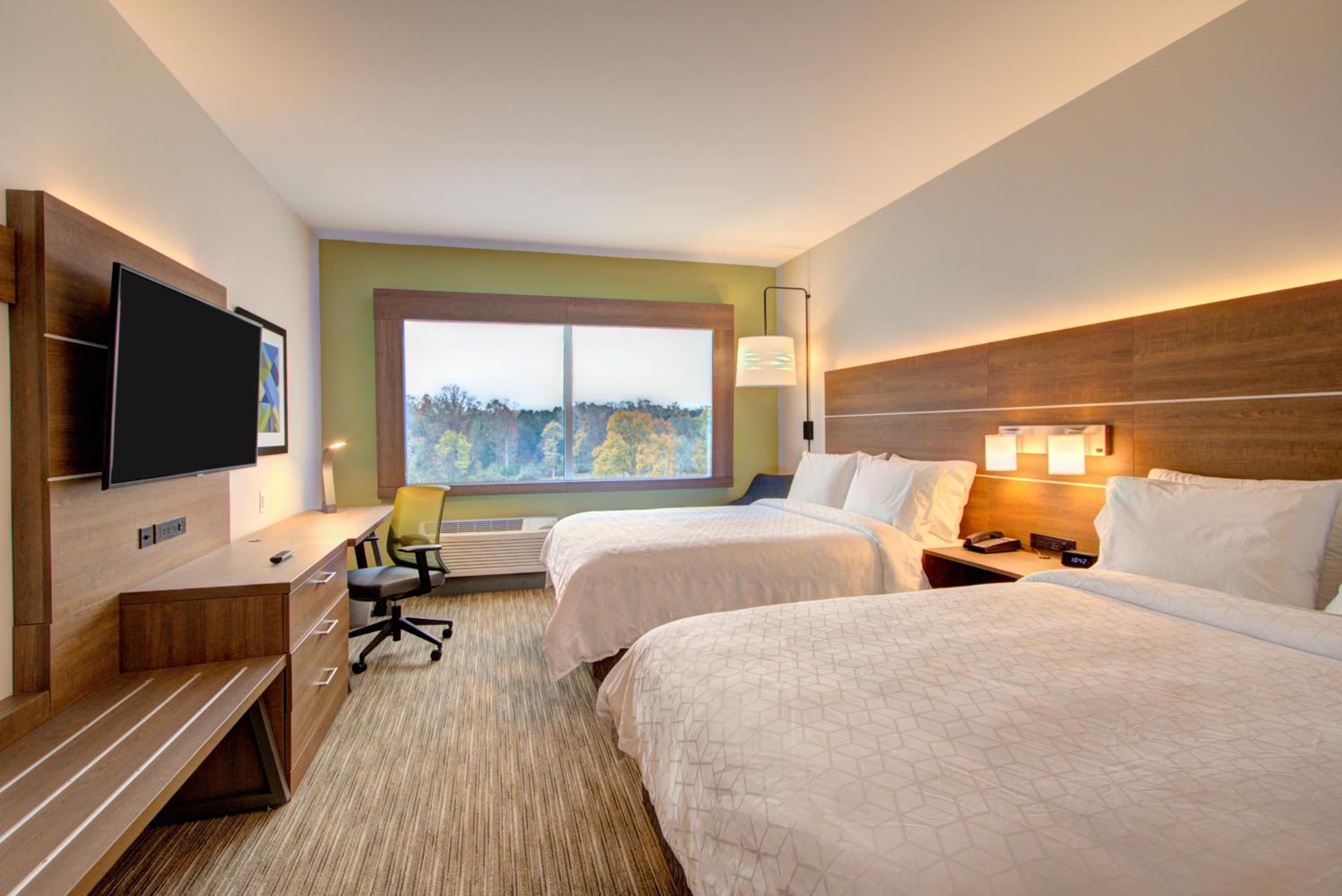 holiday inn express and suites charlotte southwest an ihg hotel
