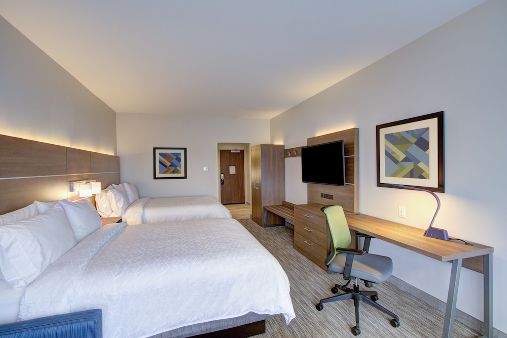 holiday inn express and suites charlotte southwest an ihg hotel