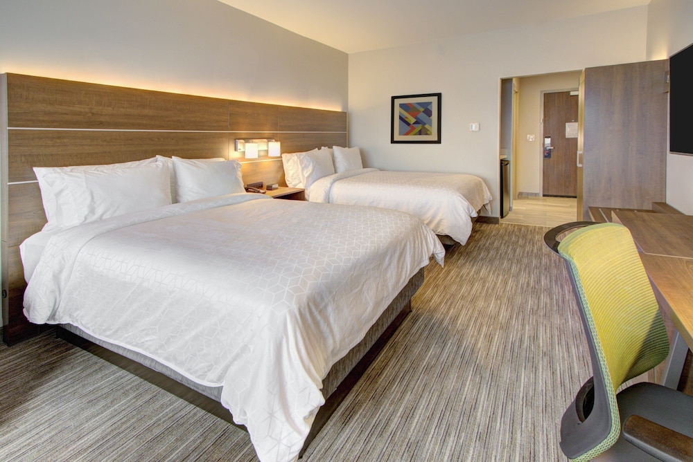 holiday inn express and suites charlotte southwest an ihg hotel