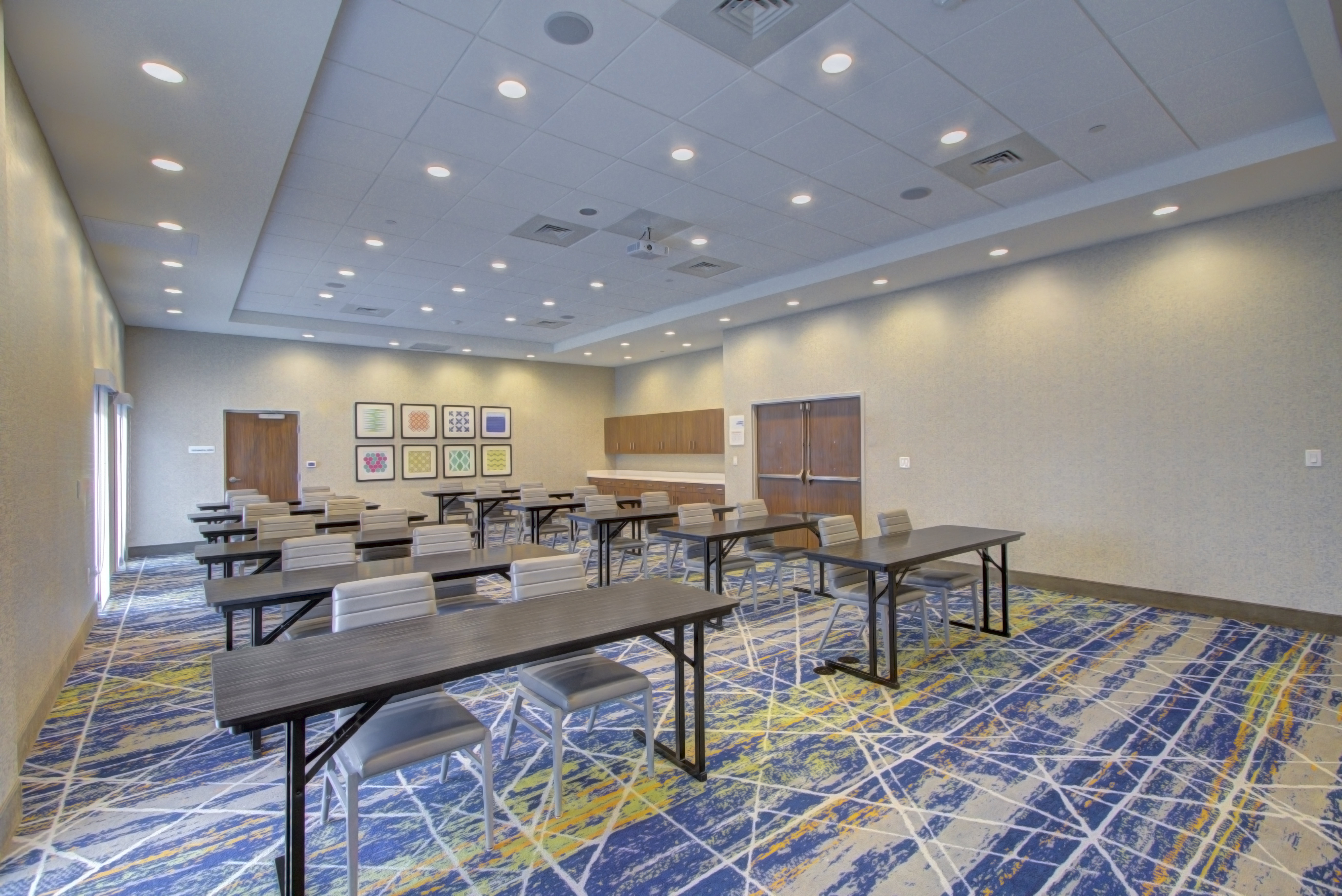 holiday inn express and suites charlotte southwest an ihg hotel