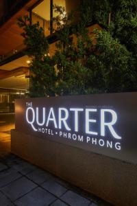 the quarter phromphong by uhg