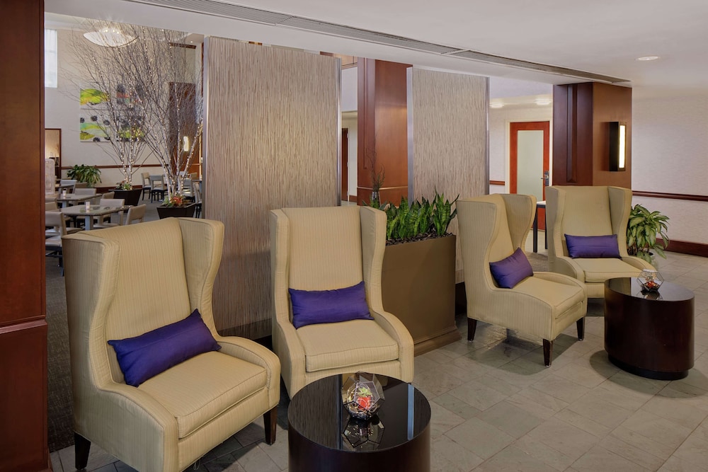 doubletree by hilton hotel boston bayside