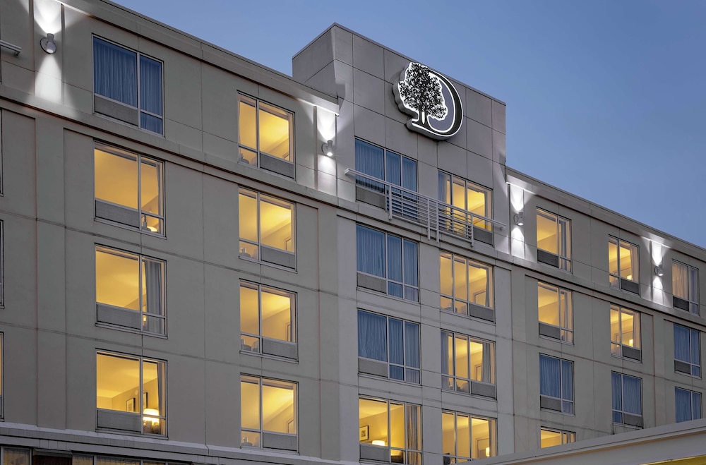 doubletree by hilton hotel boston bayside
