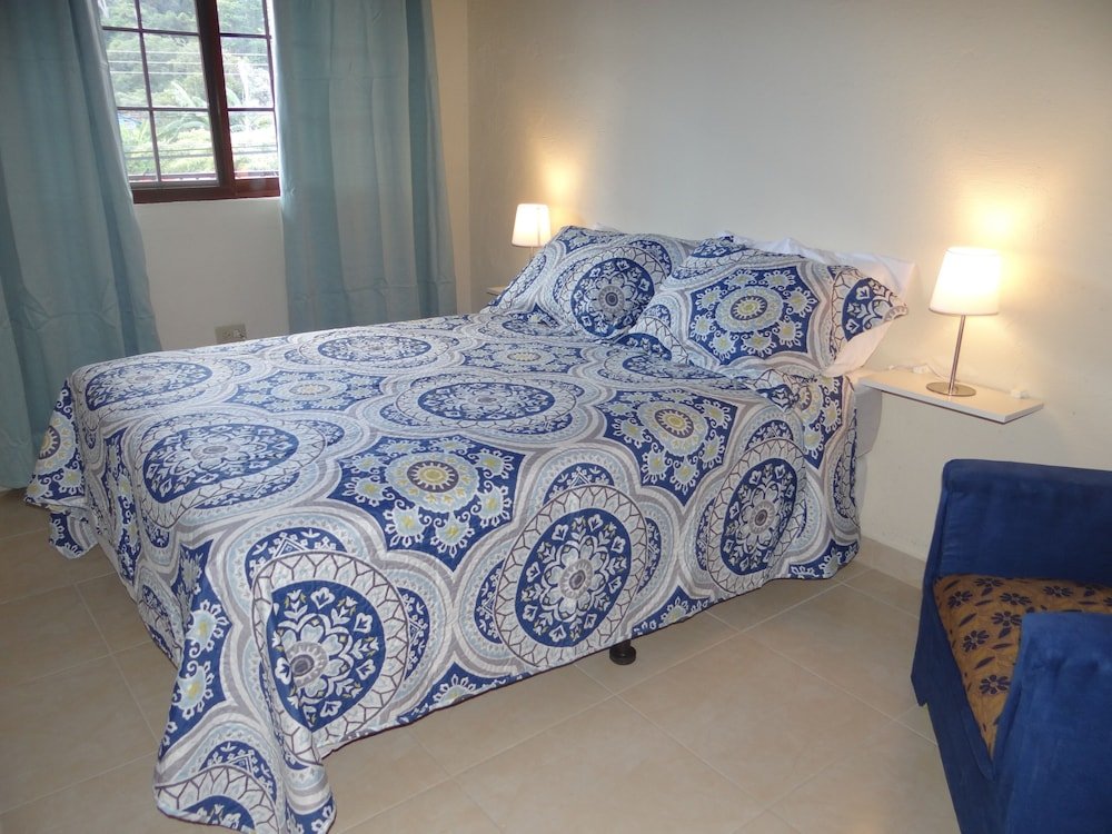 La Casa De Tia Eva,Avenida Belisario Porras 9A Sur Y Calle 10A Sur Boquete Entre Calle Boquete Chiriqui,2.5 star