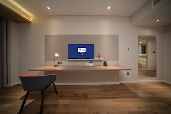 Holiday Inn Express Pinghu, An Ihg Hotel,Jiaxing>>Jiashan,3 star