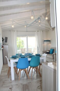 r house