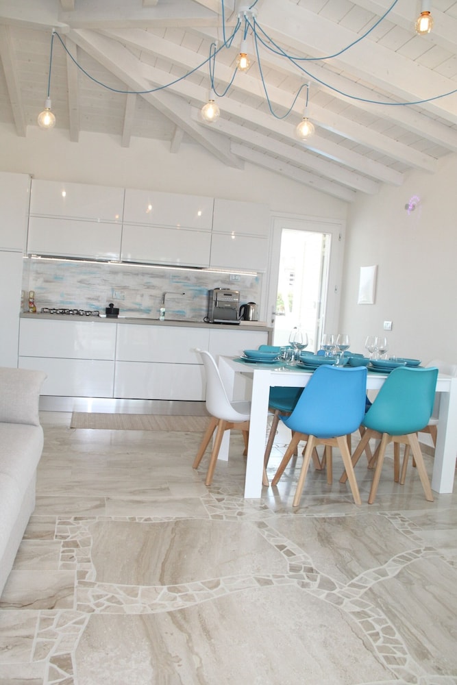 r house