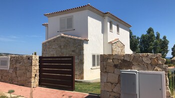 r house