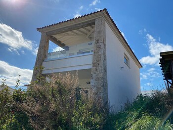 r house