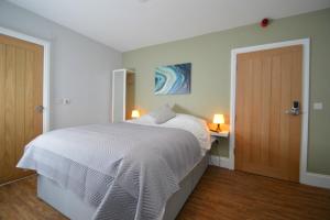 the plough retreat
