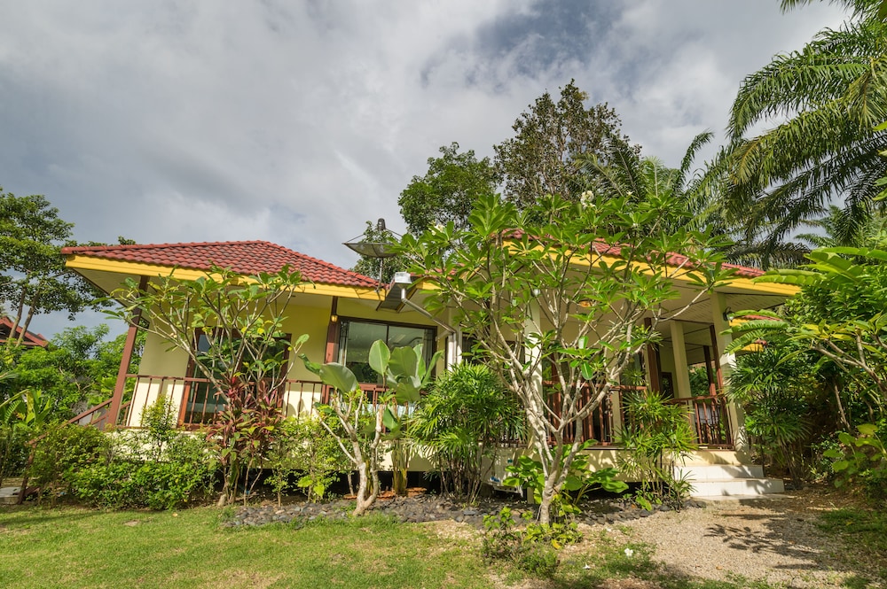 krabi green hill pool villas