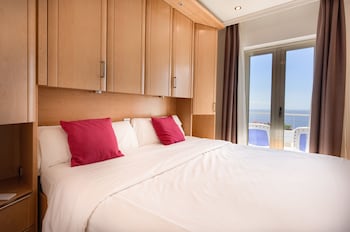 Bahia Blanca,Amadores Beach>>Amadores,3 star