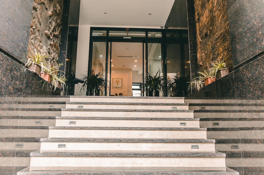 ficus suites apartment