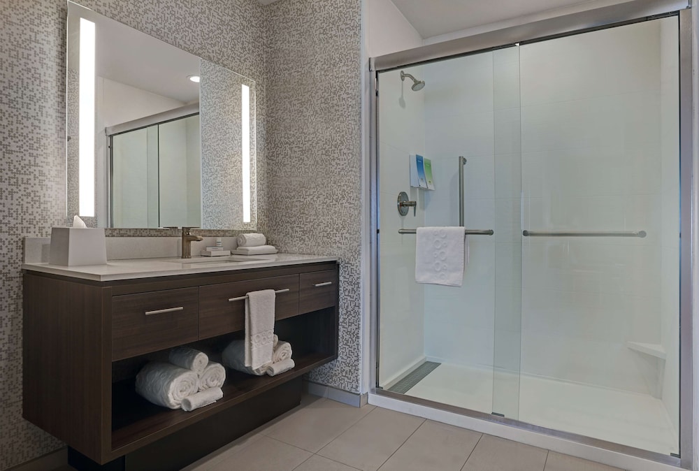home2 suites by hilton tracy