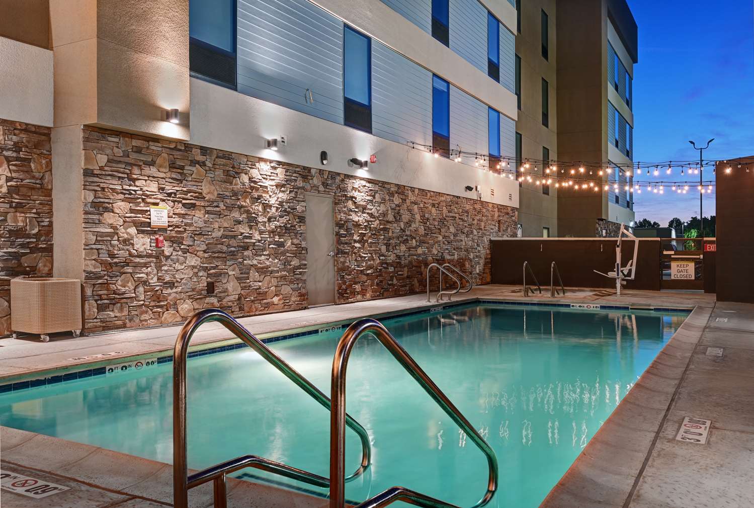 home2 suites by hilton tracy