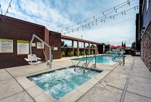 home2 suites by hilton tracy