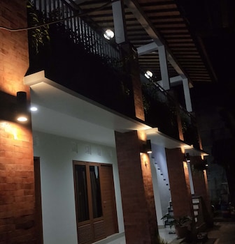 Bale Delod Guest House,Jalan Sugriwa 38 Ubud 80571 Gianyar Bali,2 star