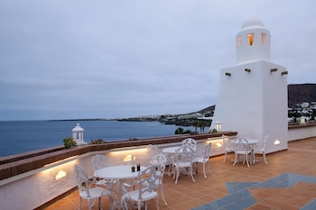 h10 timanfaya palace adults only