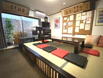 maguro house