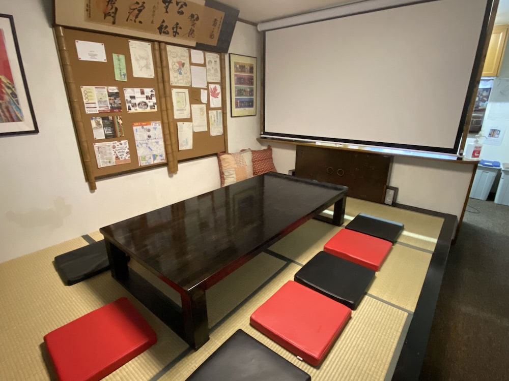 maguro house