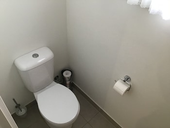 dylene caravan park 2 br family cabin with air