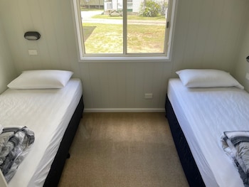 dylene caravan park 2 br family cabin with air