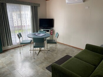 dylene caravan park 2 br family cabin with air