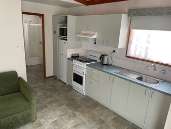 dylene caravan park 2 br family cabin with air