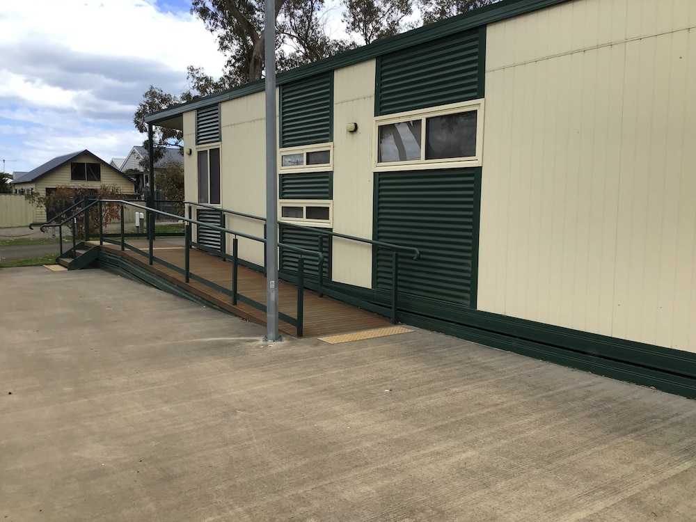 dylene caravan park 2 br family cabin with air