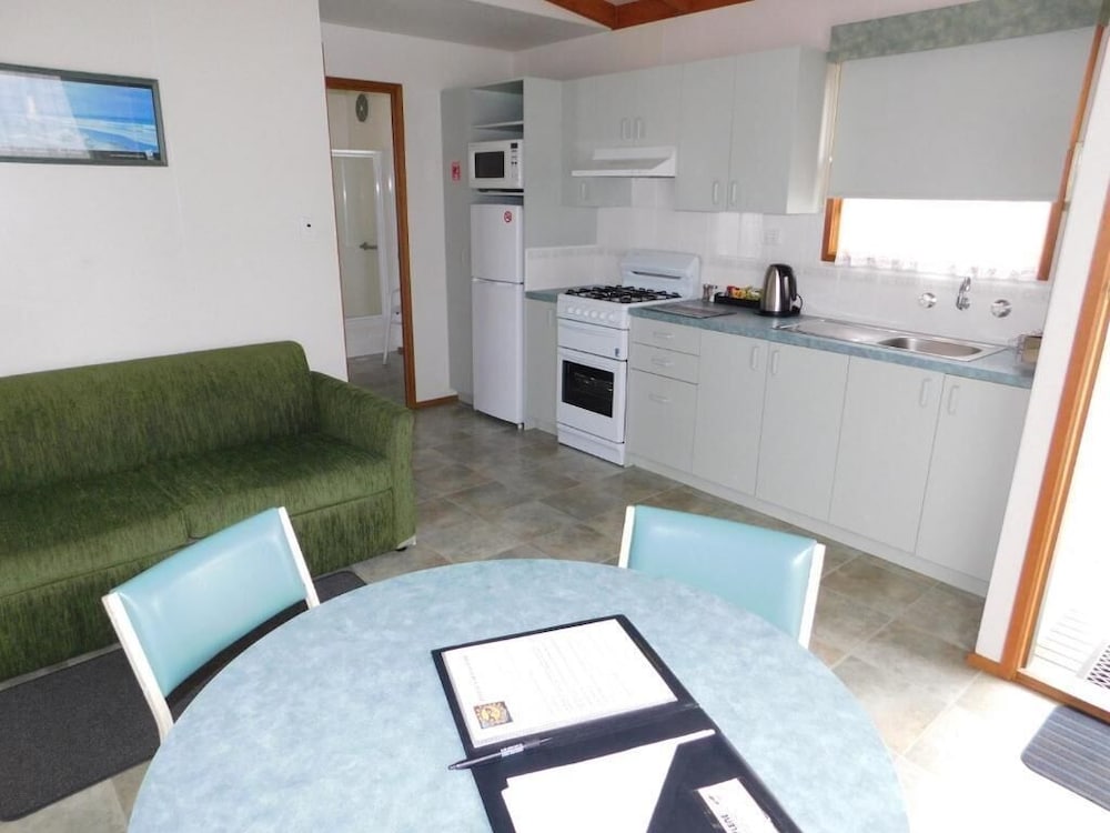 dylene caravan park 2 br family cabin with air