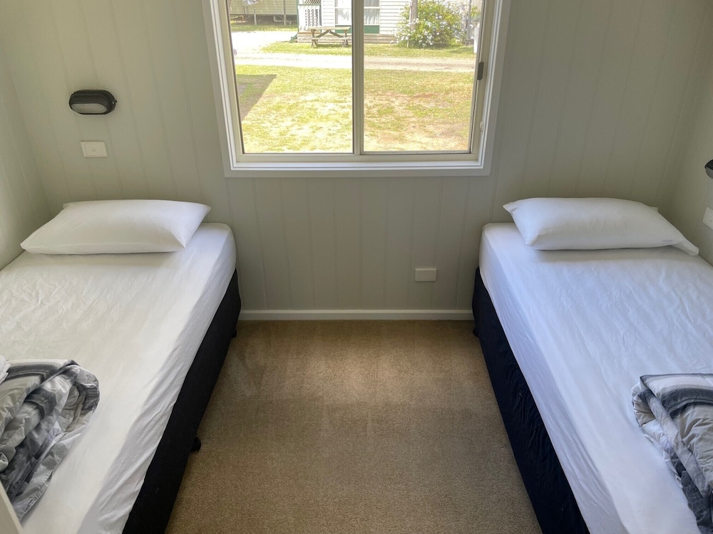 dylene caravan park 2 br family cabin with air